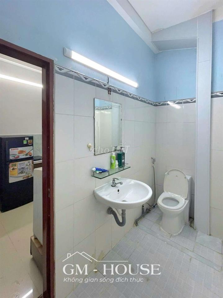 Căn hộ 1 phòng ngủ 30m2, máy giặt riêng, ngay Phan Văn Trị, Bình Thạnh