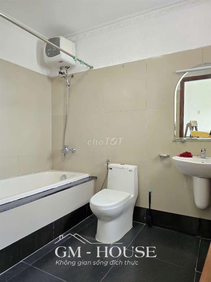 Chung cư 3pn 2wc 100m2 Full Nội Thất, sát Q1