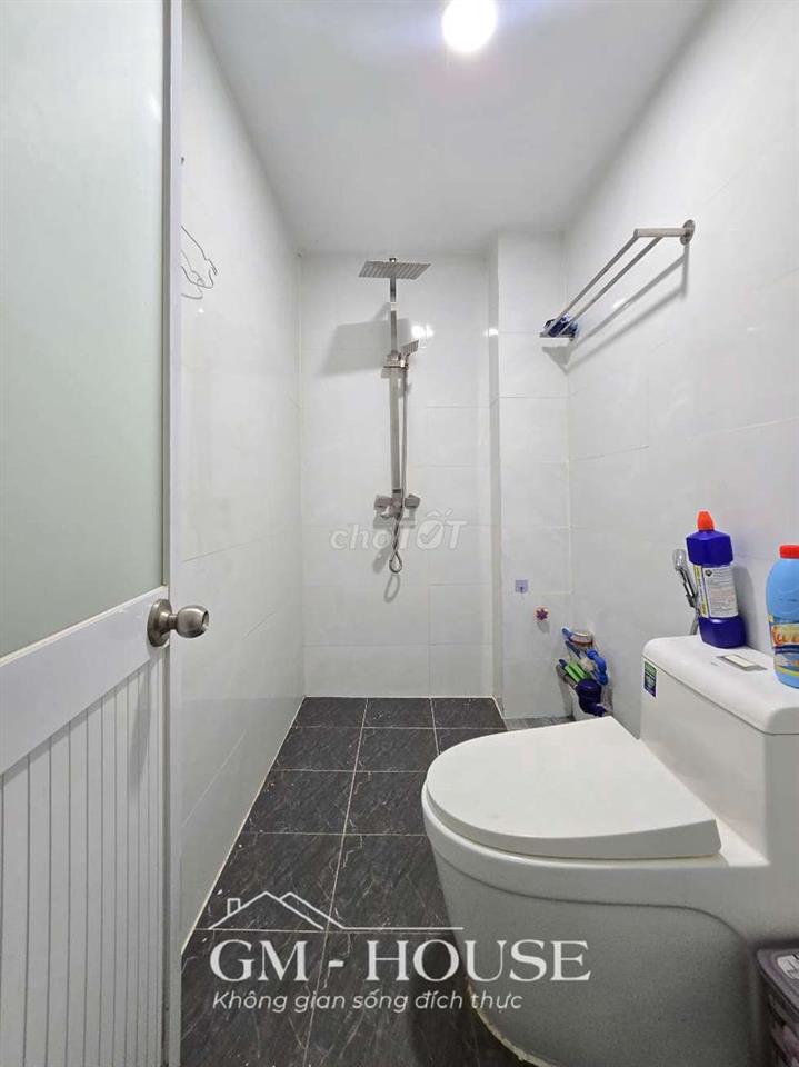 Nguyên tầng Trệt, 50m2, full nội thất ngay Ngô Tất Tố