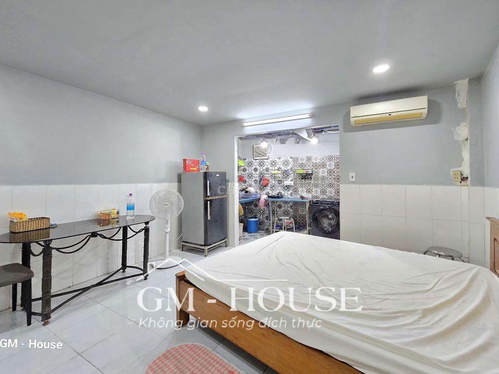 Chỉ tính điện nước, có máy giặt riêng, full nội thất
