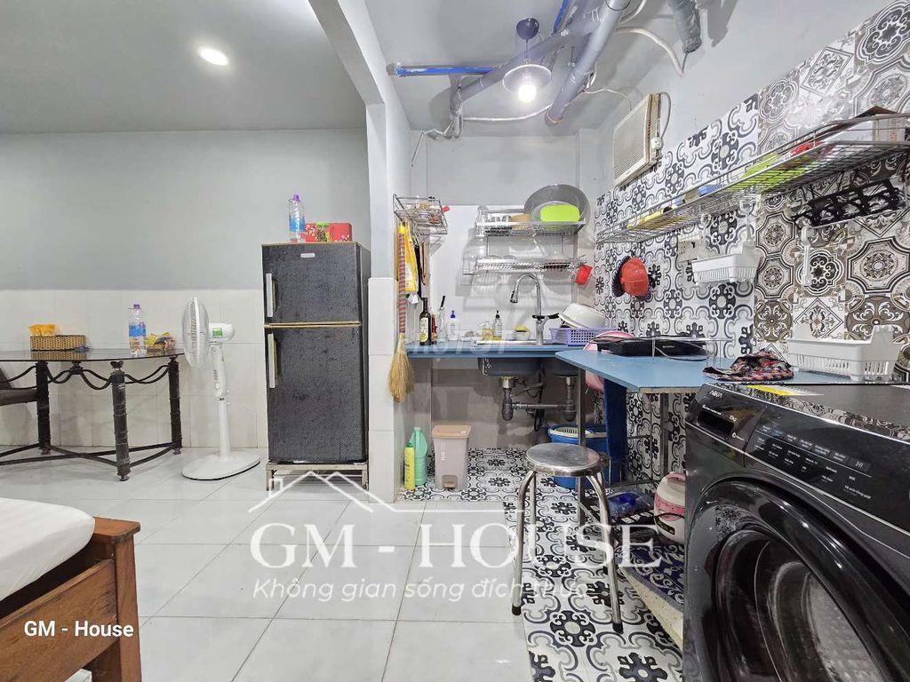Chỉ tính điện nước, có máy giặt riêng, full nội thất