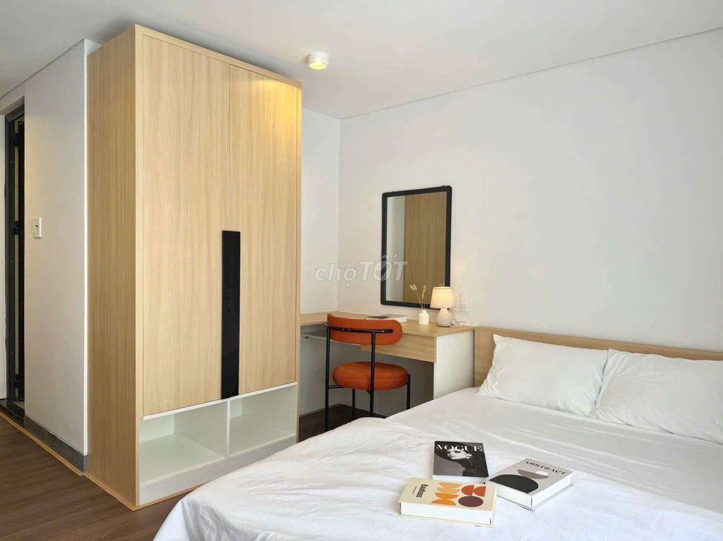 Căn hộ 35m2,  đầy đủ nội thất, ban công lớn, Ngay Võ Oanh