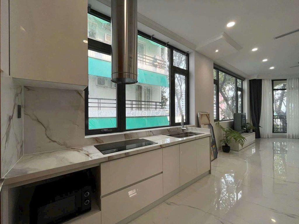Trống lại căn hộ 35m2, cửa sổ lớn. Ngay Điện Biên Phủ