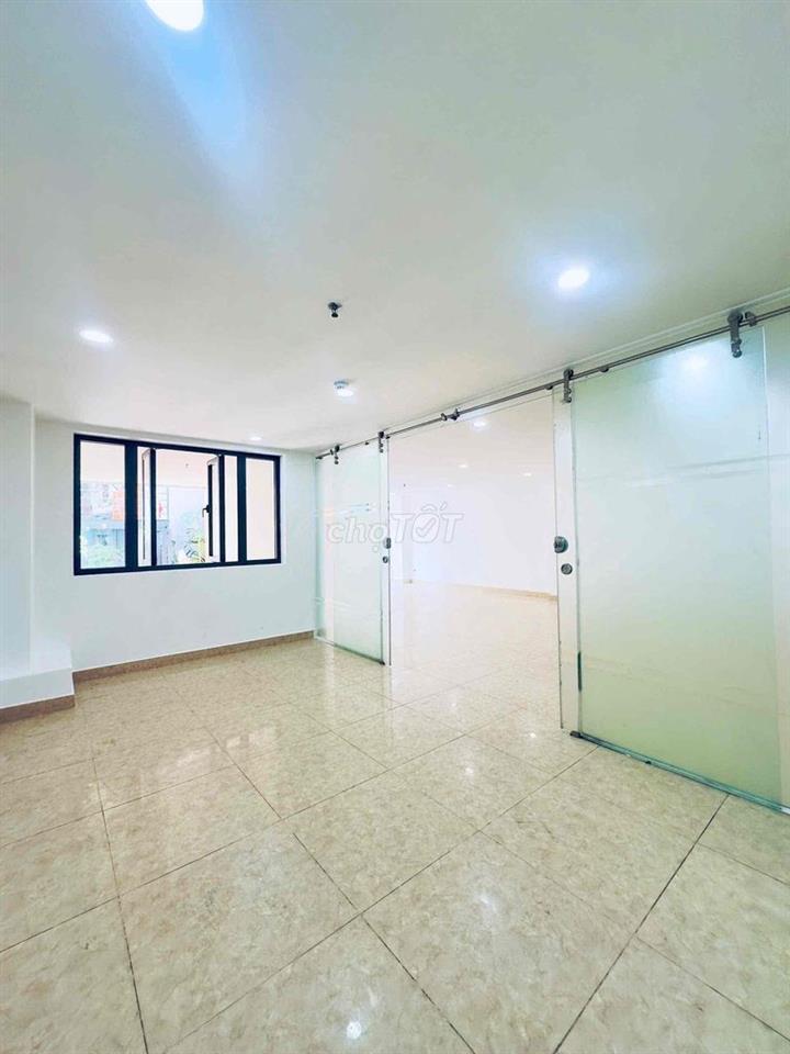 Cho thuê mặt bằng kinh doanh siêu đẹp Quận 3