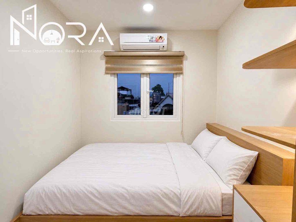 Căn hộ 2PN Ban Công lớn Full nội thất Gần Sân Bay TSN mới 100%