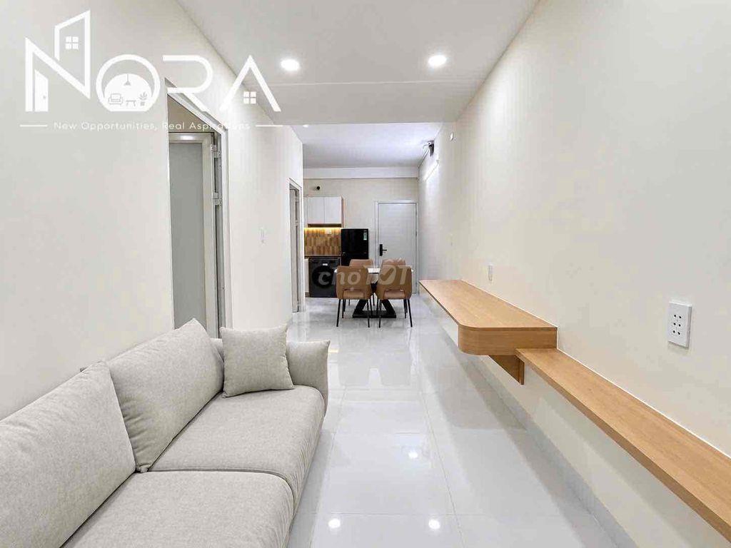 Căn hộ 2PN Ban Công lớn Full nội thất Gần Sân Bay TSN mới 100%