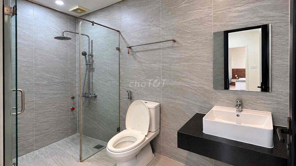 Căn hộ 1 phòng ngủ full nội thất ban công thoáng mát Quận 1 9tr3