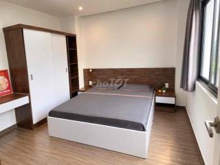 Căn hộ 1 phòng ngủ full nội thất ban công thoáng mát Quận 1 9tr3