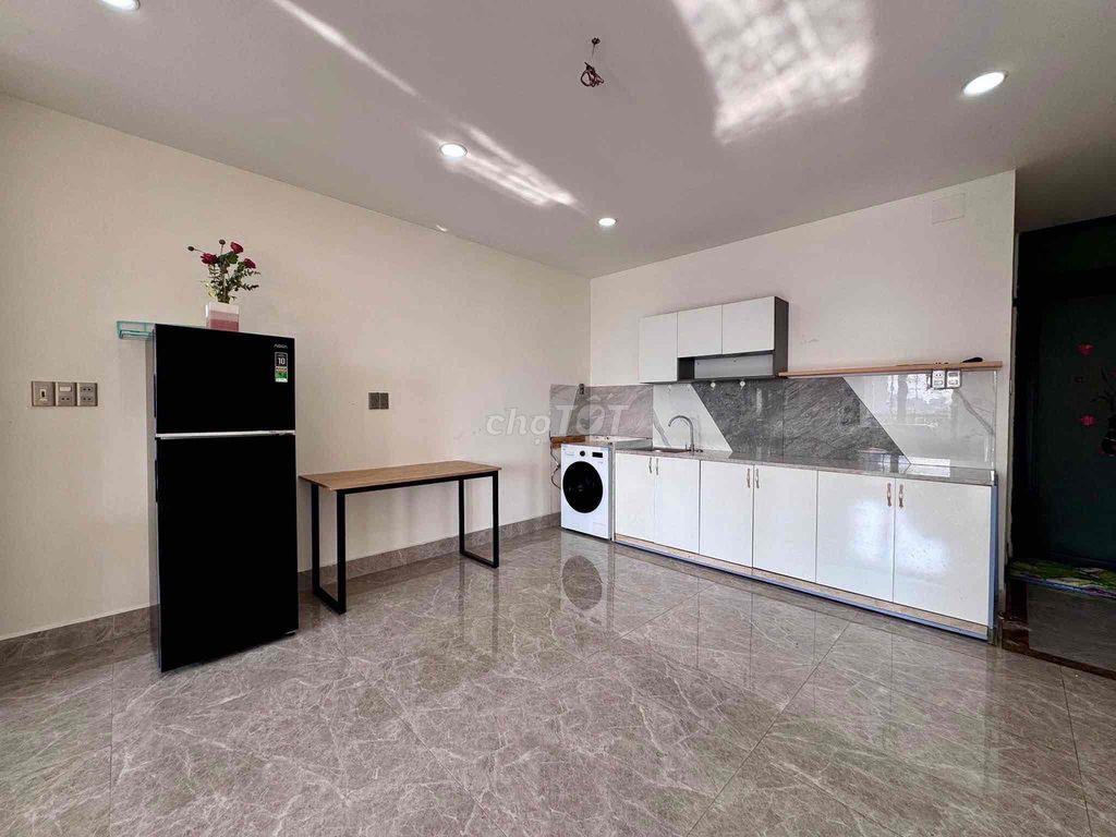 Căn hộ 1PN 100m2 Full nội thất ban công rộng Nguyễn Xí Bình Thạnh