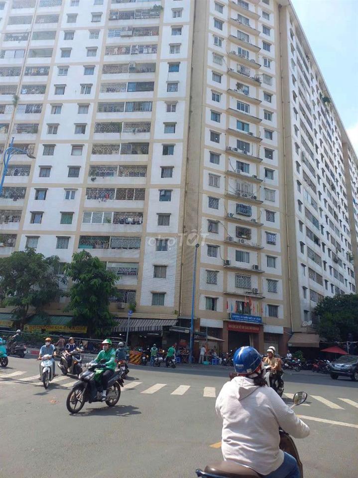 Căn hộ Miểu Nổi 18 tầng Vũ Huy Tấn p3 BT. 67m.2pn.2 wc