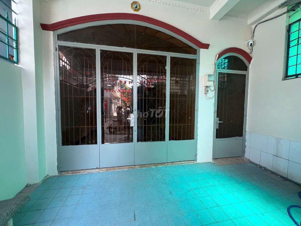Phòng trọ Phạm Huy Thông p6 GV. máy lạnh, giờ tự do