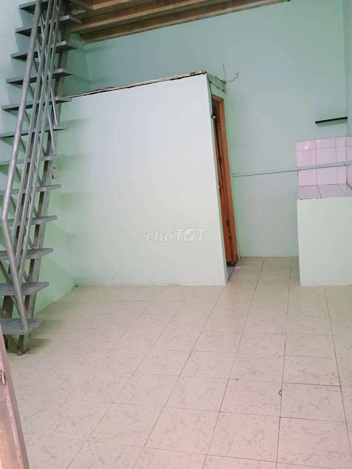 Cho thuê nhà riêng Phan Văn Trị p10 GV. trệt, gác . 3 x4
