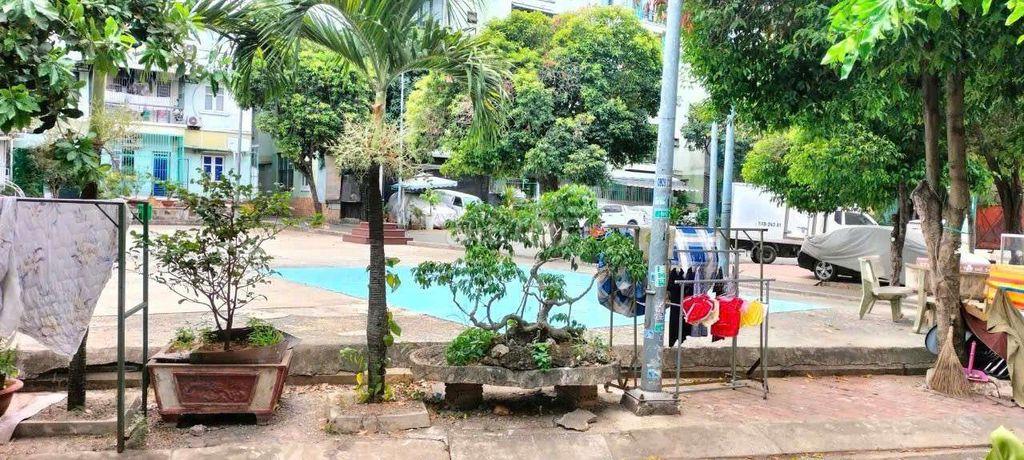 CĂN HỘ K26 DƯƠNG QUẢNG HÀM P7 GV. 76M..2PN. Nhà trống