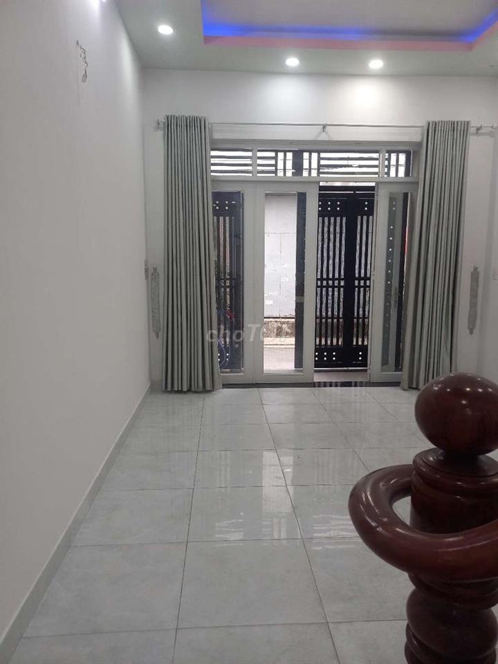 Nhà Dương Quảng Hàm HXT . 4 tầng. 5pn.5 wc. St
