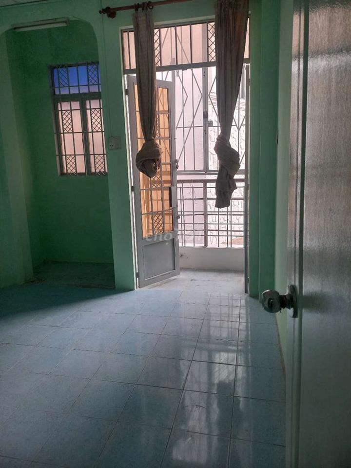 Cho Trường Sa phường 2 Phú Nhuận. Trêt,lầu 2pn.2wc
