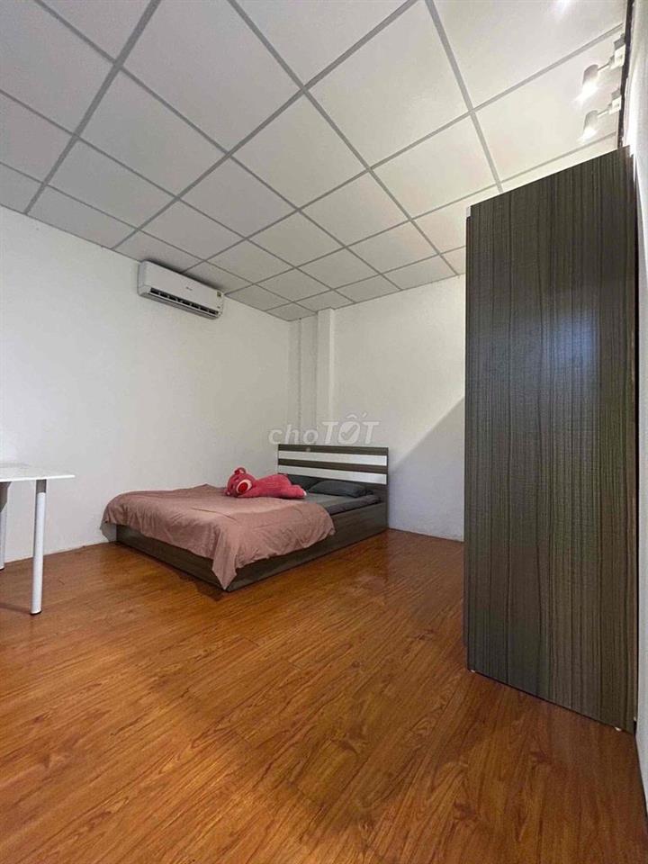 2 phòng ngủ, rộng 90m2 , mặt tiền 297 bình Quới