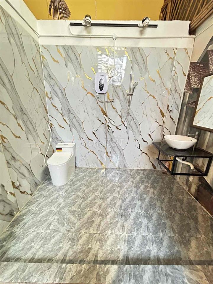 2 phòng ngủ, rộng 90m2 , mặt tiền 297 bình Quới