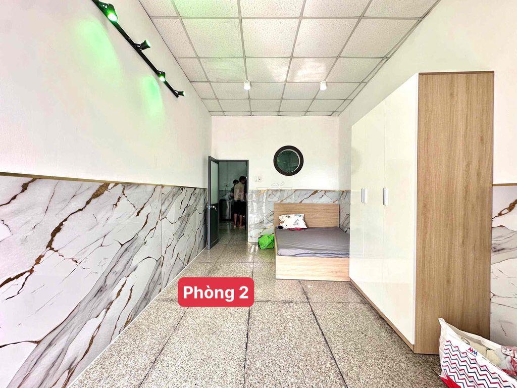 Nguyên lầu 1 -90m2-2Pn + ban công- nhà mặt tiền