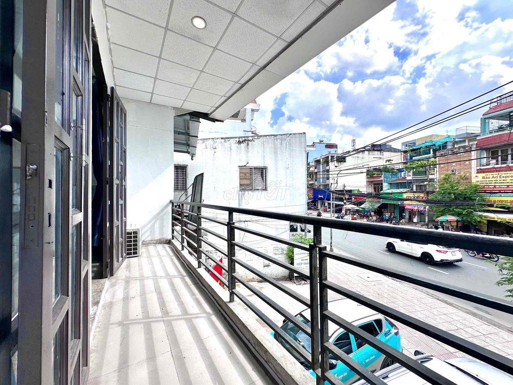 Nguyên lầu 1 -90m2-2Pn + ban công- nhà mặt tiền