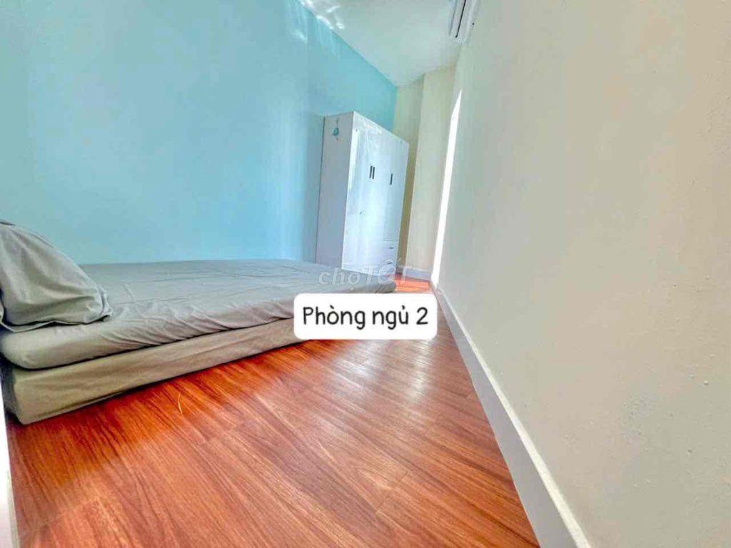 2 Phòng ngủ_ban công_Thang máy_Gần sát ung Văn Khiêm