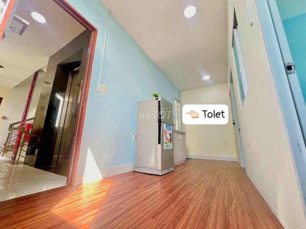 2 Phòng ngủ_ban công_Thang máy_Gần sát ung Văn Khiêm