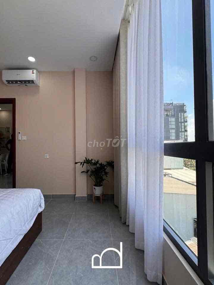 FOR RENT - 1 PHÒNG NGỦ BAN CÔNG RỘNG 50M2p