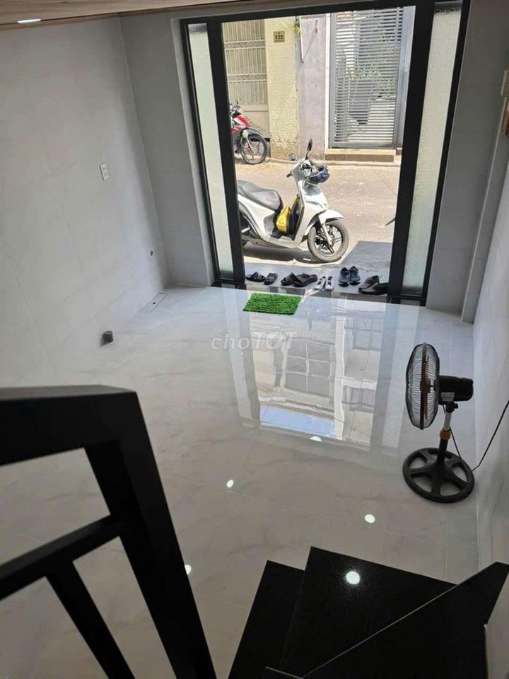 Mặt tiền cho thuê nguyên căn KD tự do Trần Văn Kỷ Bình Thạnh. 