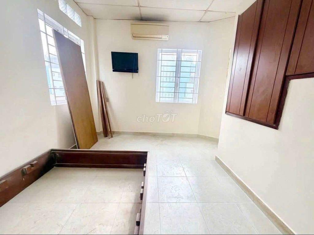 Nguyên căn cho thuê 4pn Hồ Xuân Hương Bình Thạnh. 