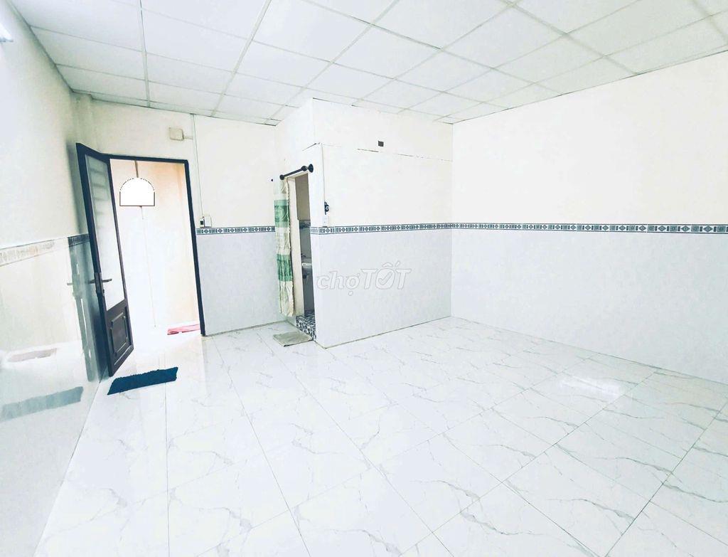 Nguyên căn cho thuê 1t 1l 2pn 2w Phạm Văn Đồng Gò Vấp. 