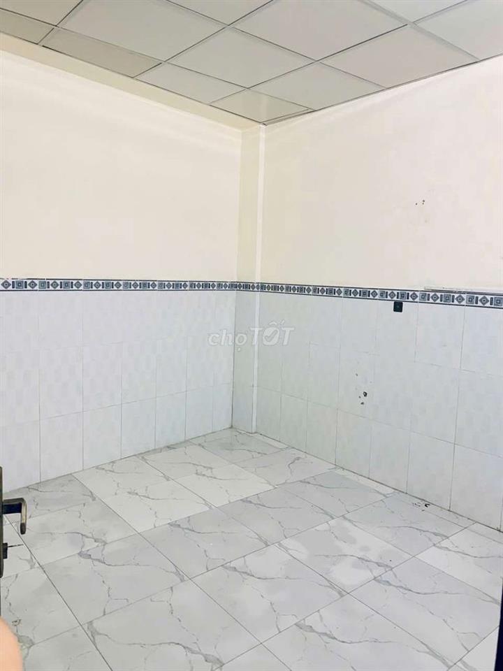 Nguyên căn cho thuê 1t 1l 2pn 2w Phạm Văn Đồng Gò Vấp. 