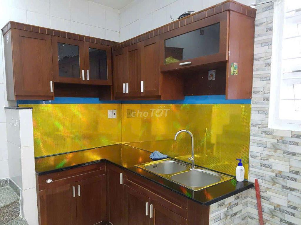 Nguyên căn cho thuê 1t 1l 2pn 2w Huỳnh Văn Bánh Phú Nhuận. 
