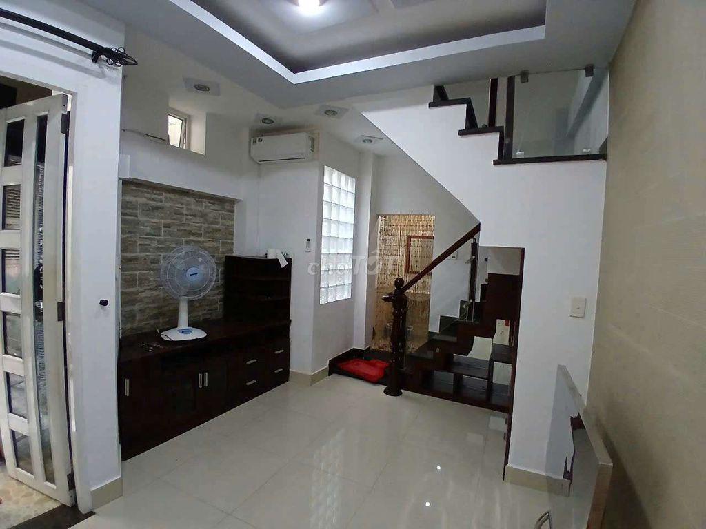 Nguyên căn cho thuê full nội thất Nguyễn Thị Minh Khai Q1. 