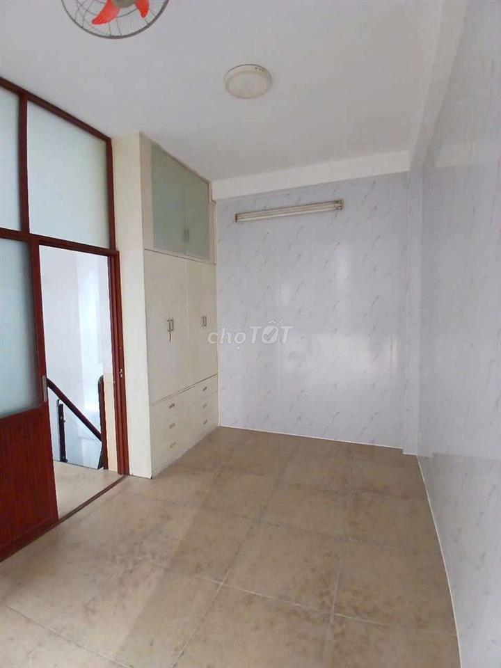 Nguyên căn cho thuê full nội thất Nguyễn Thị Minh Khai Q1. 