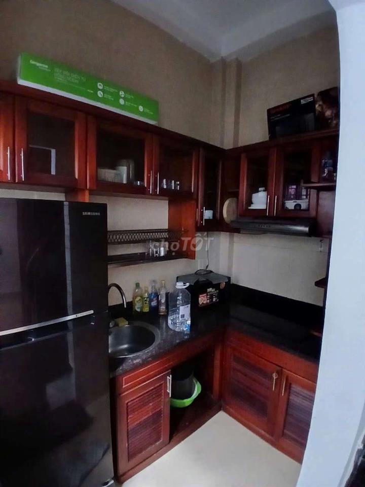 Nguyên căn cho thuê full nội thất Nguyễn Thị Minh Khai Q1. 