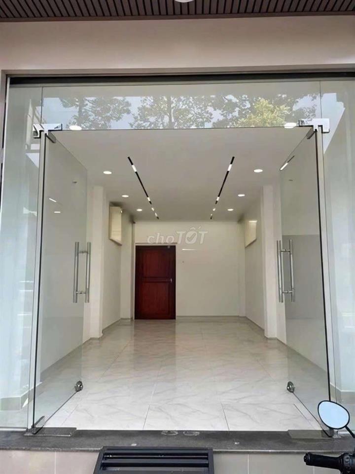 Nguyên căn mặt tiền cho thuê KD tự do đường 3/2 Quận 11.