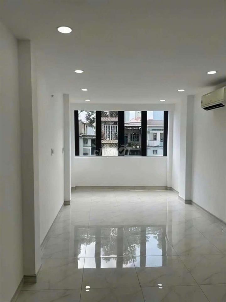 Nguyên căn mặt tiền cho thuê KD tự do đường 3/2 Quận 11.