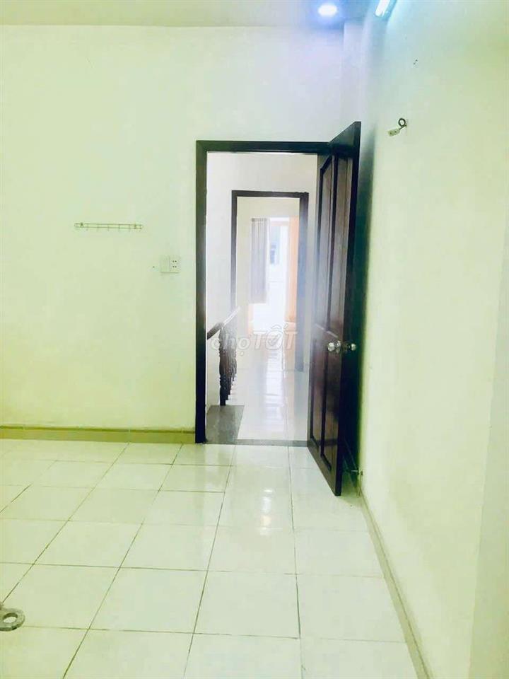 Nguyên căn hẻm 2 xe hơi cho thuê KD tự do Tô Ngọc Vân Q12. 