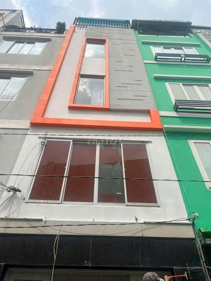 Nguyên căn cho thuê 1t 3l st 3pn 4w Lê Văn Sỹ Phú Nhuận.