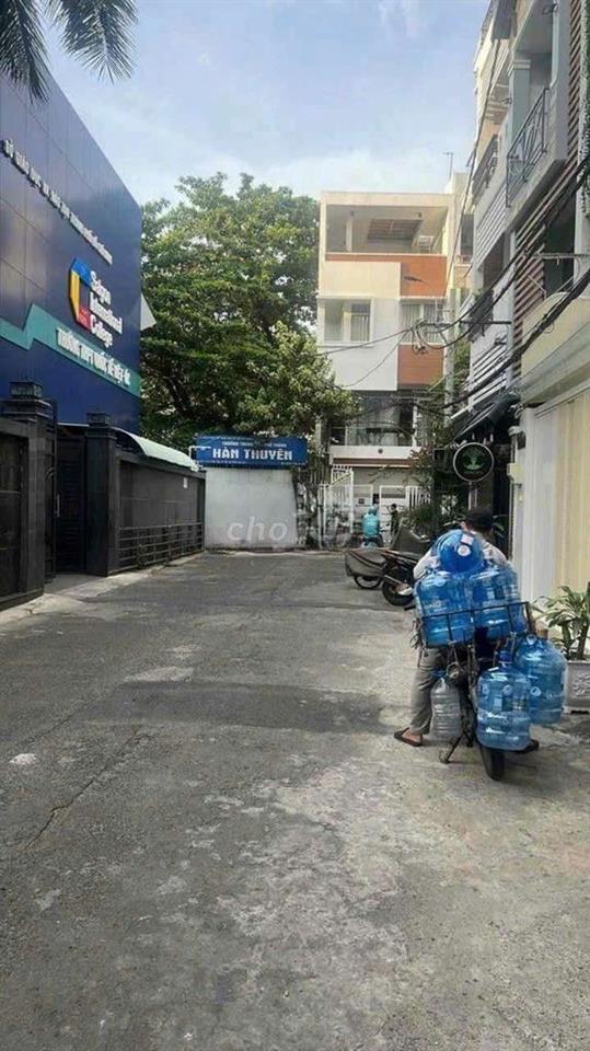Nguyên căn cho thuê 1t 3l st 3pn 4w Lê Văn Sỹ Phú Nhuận.