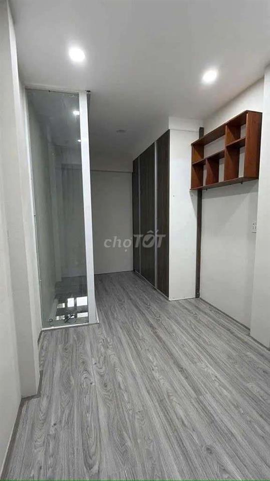 Nguyên căn cho thuê nhà mới đẹp 1t 2l Lê Hồng Phong Q10.