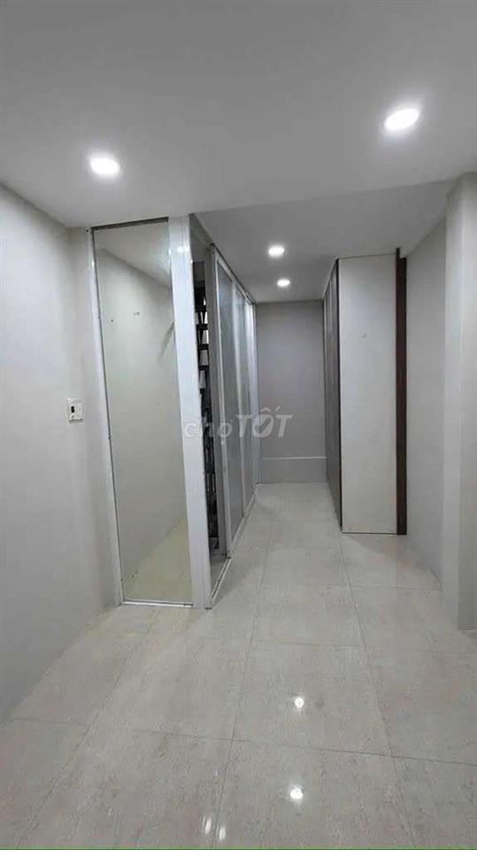 Nguyên căn cho thuê nhà mới đẹp 1t 2l Lê Hồng Phong Q10.
