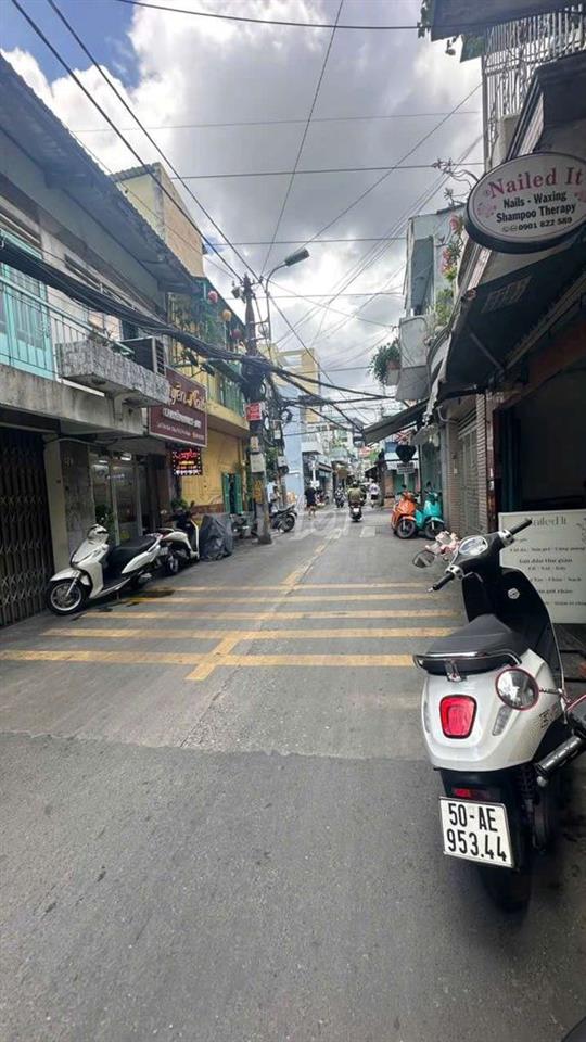 Mặt bằng cho thuê mặt tiền đường KD tự do Trần Khắc Chân Phú Nhuận.