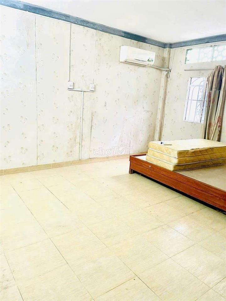 Nguyên căn cho thuê full nội thất CMT8 Quận 3. 