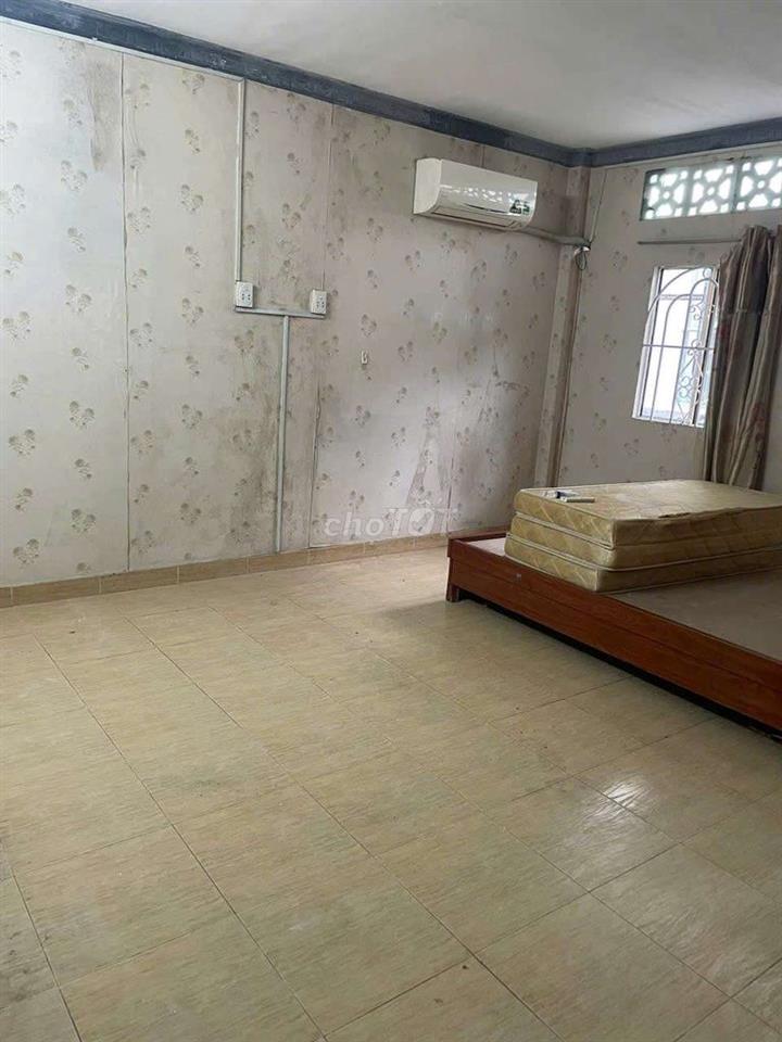 Nguyên căn cho thuê full nội thất CMT8 Quận 3. 