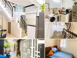 Nguyên căn cho thuê full nội thất CMT8 Quận 3. 