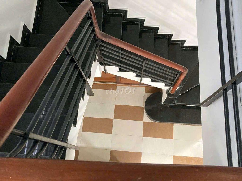 Nguyên căn cho thuê 1t 1l đường Âu Cơ Tân Bình. 