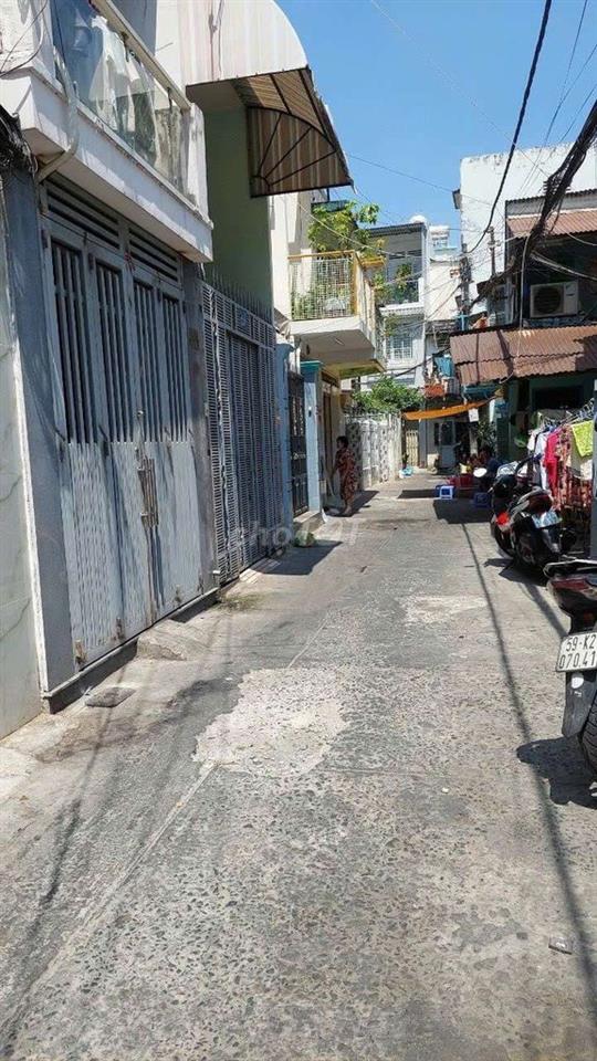 Nguyên căn cho thuê 1t 2l 3pn Võ Văn Kiệt Quận 1. 