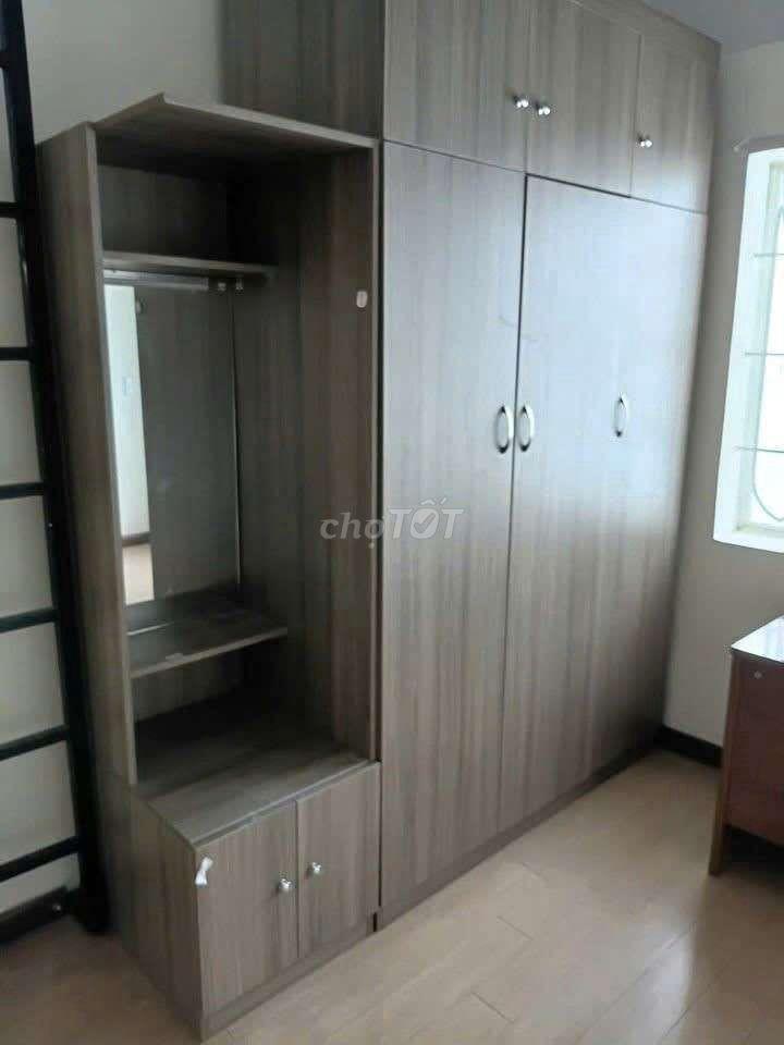 Nguyên căn cho thuê 2pn đường Thành Thái Quận 10. 