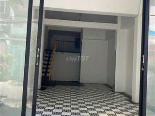 Cho thuê mặt bằng HXH đường 3/2, KD tự do Quận 10.