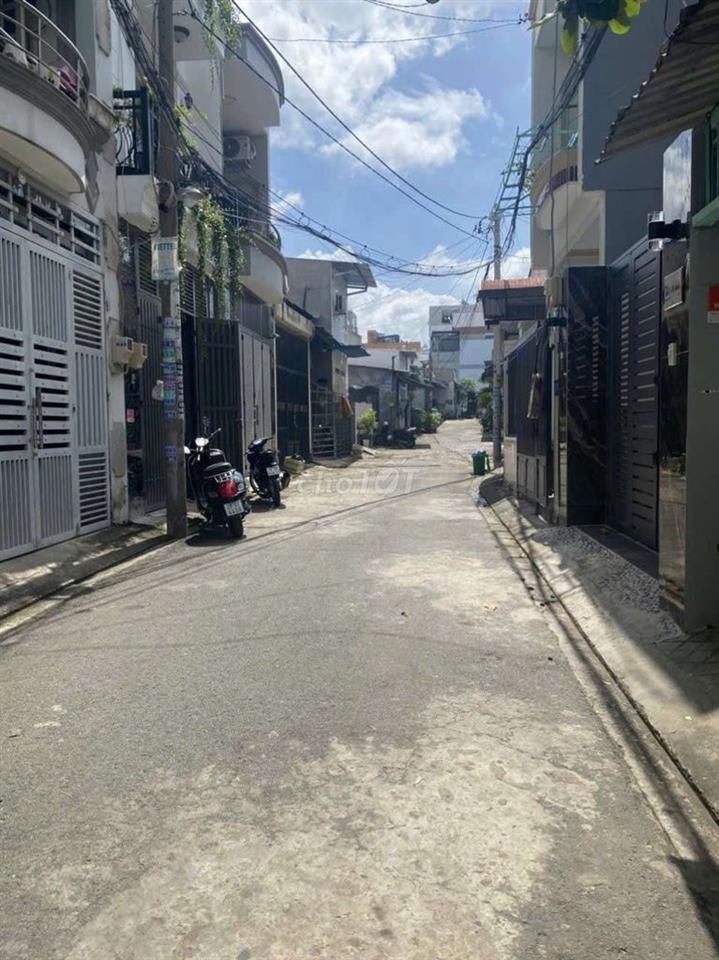 Nguyên căn cho thuê HXT Phan Huy Ích KD tự do.  